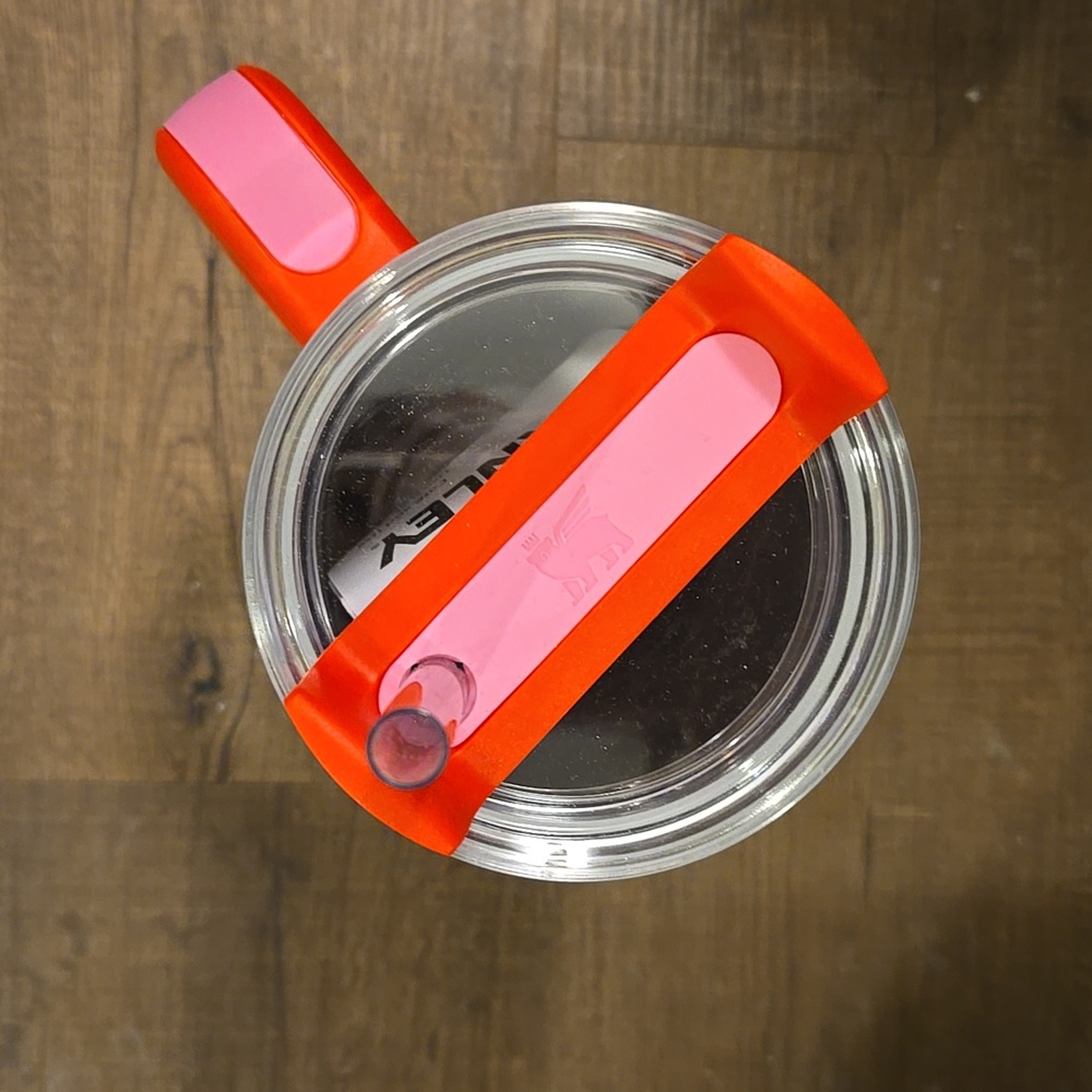 Stanley Ruby Hearts Flowstate Quencher Tumbler - Picture 8 of 11